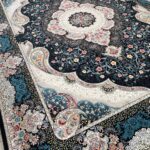 فرش سوگند سرمه ای 700 شانه تراکم 2550 ساده هشت رنگ