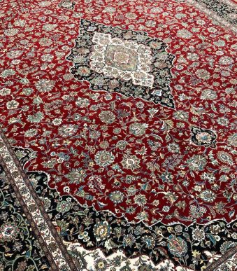 Carpet, 700 comb density, 2550, simple Kashan lacquer design, nine colors
