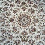 فرش بهشت کرم حاشیه سرمه ای ۱۲۰۰ شانه تراکم ۳۶۰۰ برجسته پالت تبریز