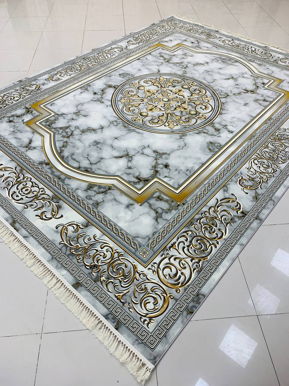 فرش ماشینی ۱۲۰۰ شانه طرح هلن سیلور بدون برجستگی
