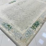 فرش ماشینی ۱۲۰۰ شانه طرح روناک ترمه ای گل برجسته