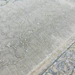 فرش ماشینی ۱۲۰۰ شانه طرح روناک ترمه ای گل برجسته