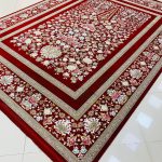 فرش ماشینی ۱۲۰۰ شانه طرح باغ گل لاکی گل برجسته