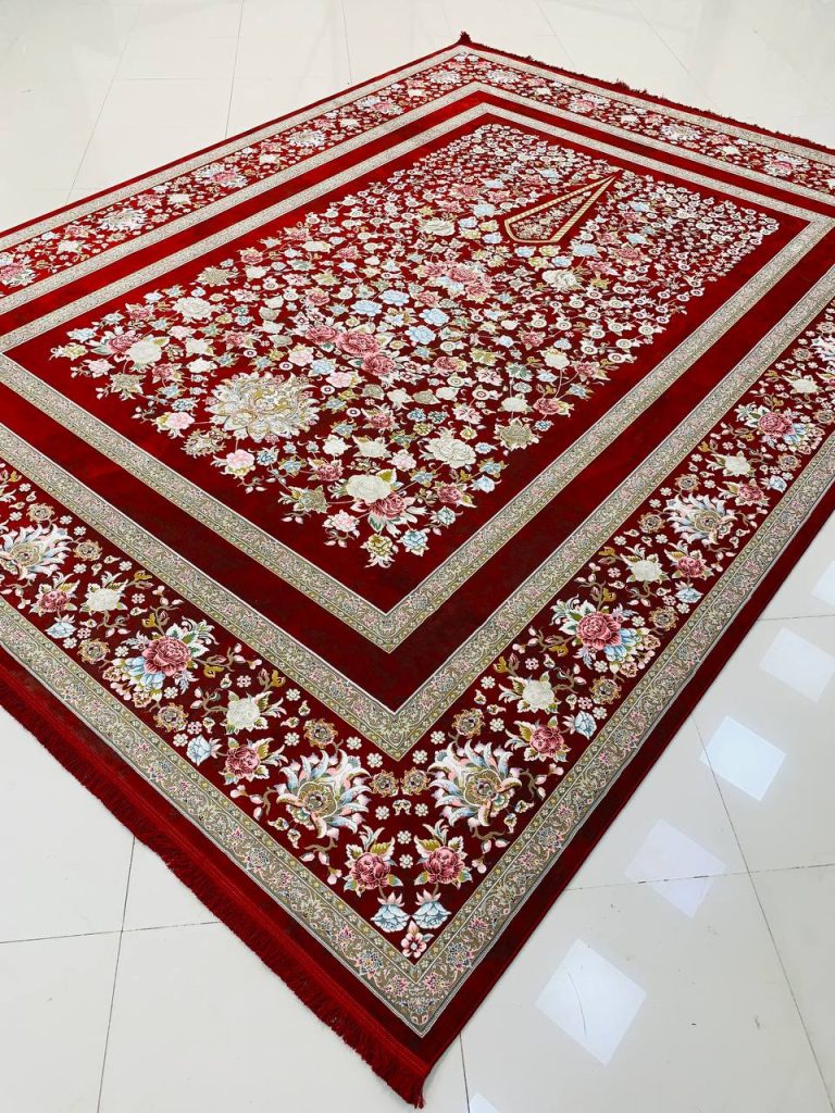 فرش ماشینی ۱۲۰۰ شانه طرح باغ گل لاکی گل برجسته