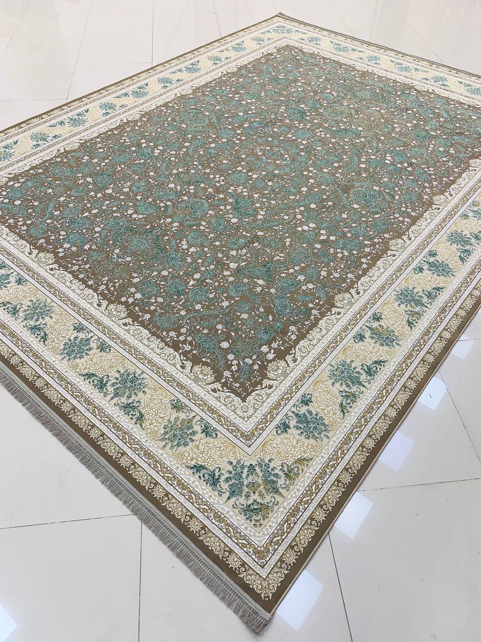 فرش ماشینی ۱۲۰۰ شانه طرح رویا نسکافه ای گل برجسته