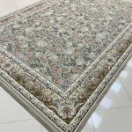 فرش ماشینی ۱۲۰۰ شانه طرح ترلان ترمه ای گل برجسته
