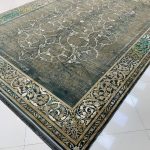 فرش ماشینی ۱۲۰۰ شانه طرح روناک دودی گل برجسته