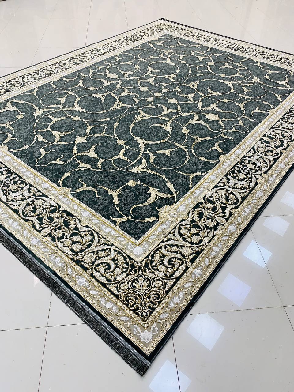 فرش ماشینی ۱۲۰۰ شانه طرح سامیا دودی گل برجسته
