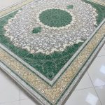 فرش ماشینی ۱۲۰۰ شانه طرح کلاسیک ترمه ای گل برجسته