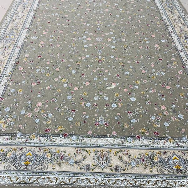 ارغوان نسکافه ای