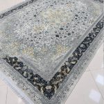 فرش ماشینی ۱۲۰۰ شانه برکه سیلور سیلور تراکم 3600 ساده سنگین وزن